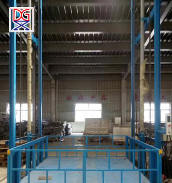 倉(cāng)庫(kù)鏈條式液壓貨梯